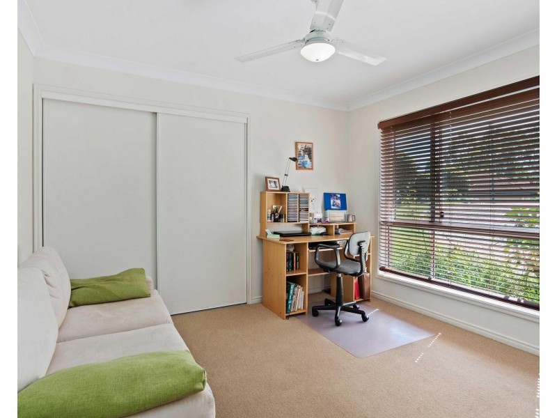 37 Hibertia Avenue, Elanora QLD 4221