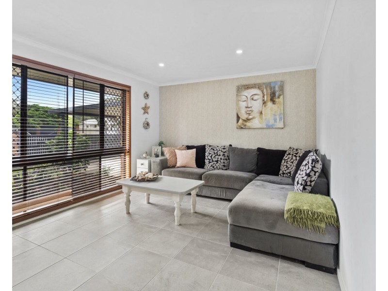 4 Balsa Street, Elanora QLD 4221