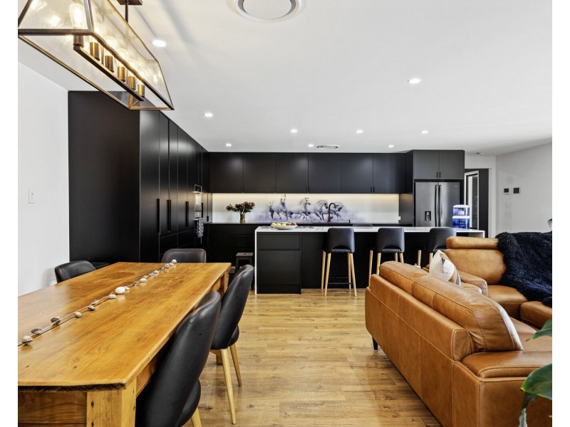 47 Burleigh Street, Burleigh Waters QLD 4220