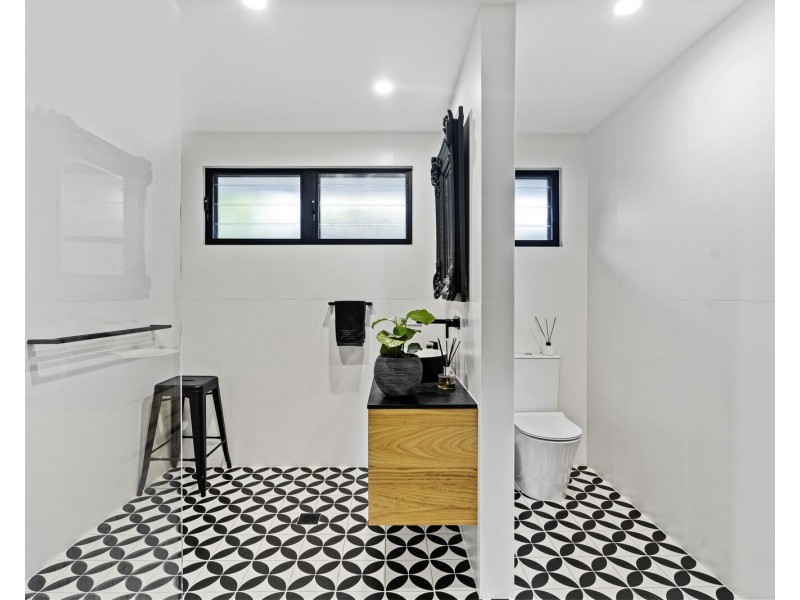 47 Burleigh Street, Burleigh Waters QLD 4220