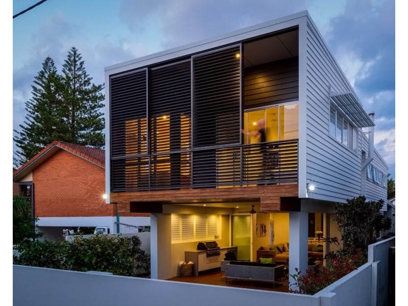 218 Jefferson Lane, Palm Beach QLD 4221