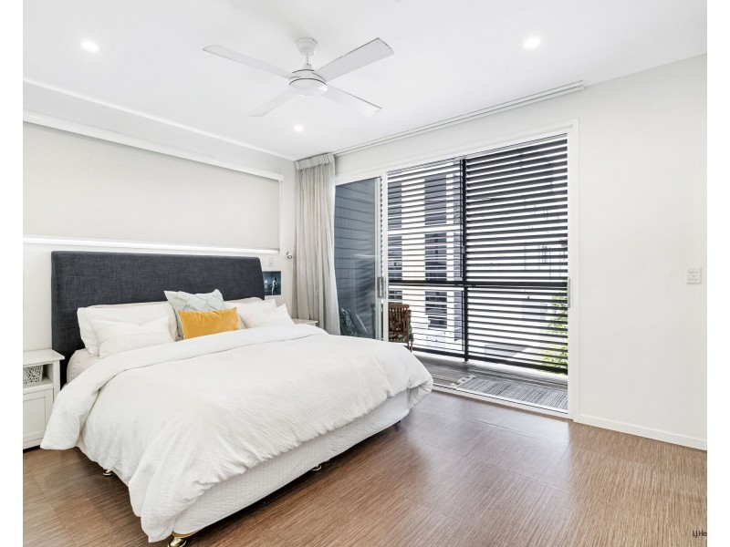 218 Jefferson Lane, Palm Beach QLD 4221