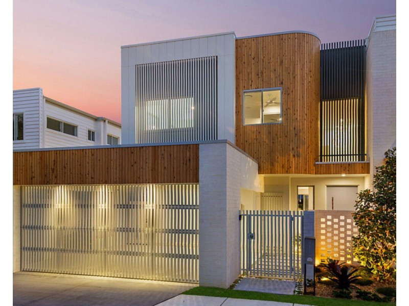 9a Chaffey Street, Tugun QLD 4224