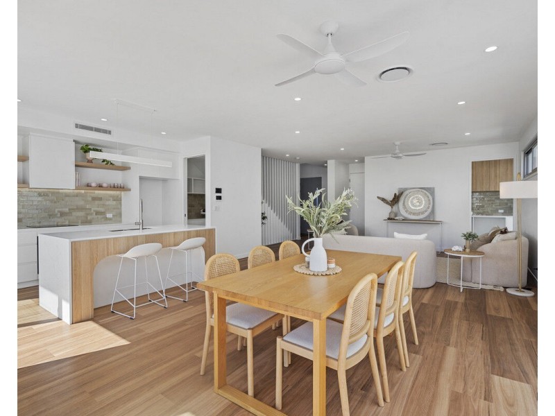 9a Chaffey Street, Tugun QLD 4224