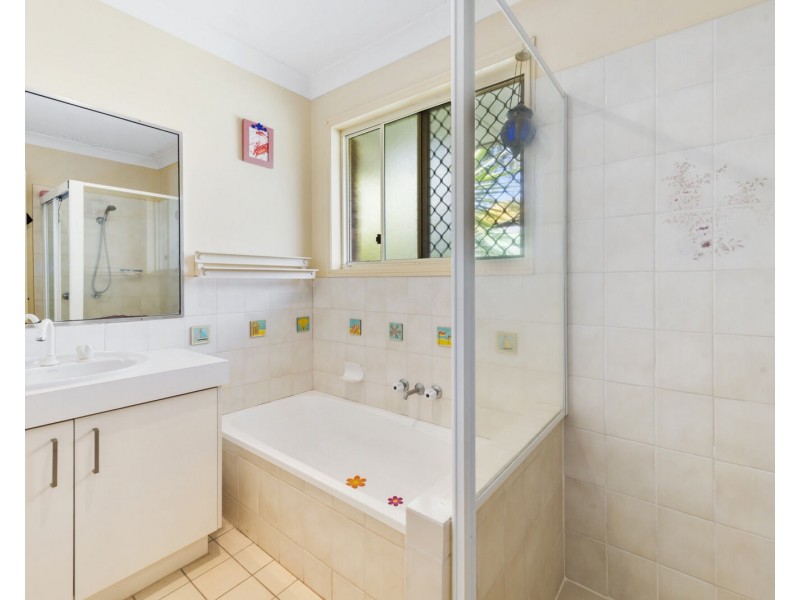14 Seabrook Street, Elanora QLD 4221