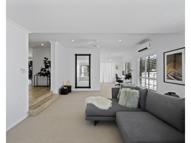 34 Jarrahdale Drive, Elanora QLD 4221