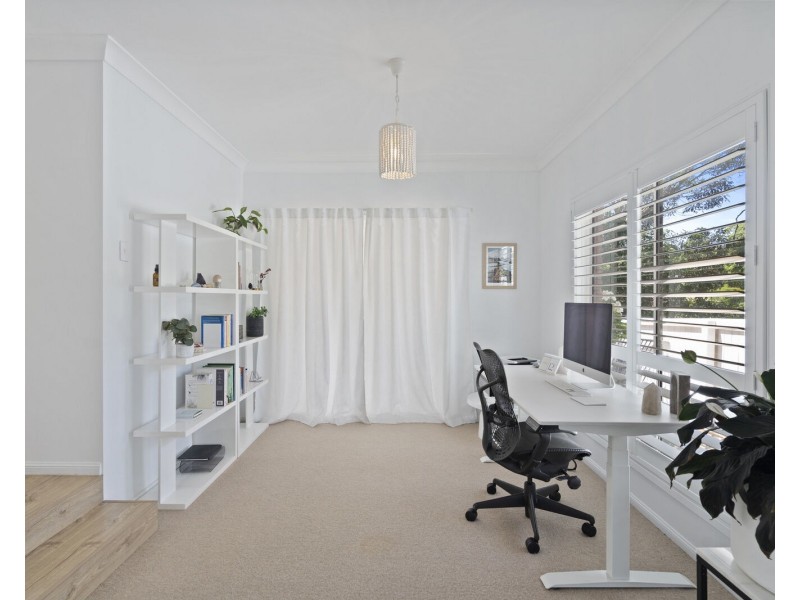 34 Jarrahdale Drive, Elanora QLD 4221