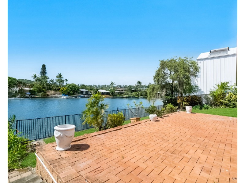 6 Headsail Court, Currumbin Waters QLD 4223