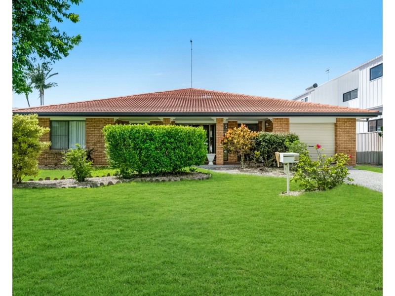 6 Headsail Court, Currumbin Waters QLD 4223