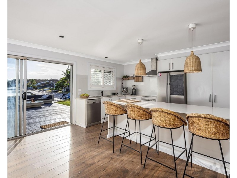 98 Townson Avenue, Palm Beach QLD 4221