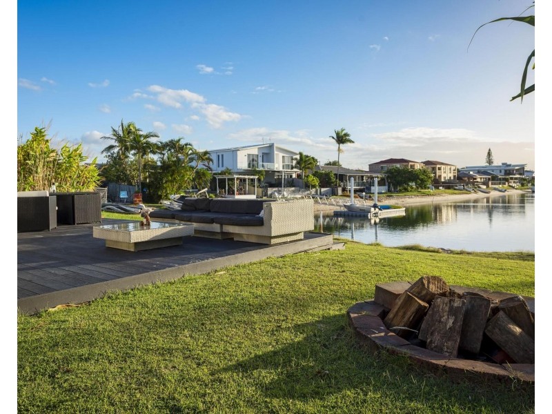 98 Townson Avenue, Palm Beach QLD 4221