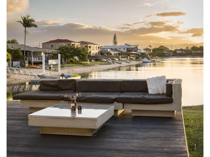 98 Townson Avenue, Palm Beach QLD 4221