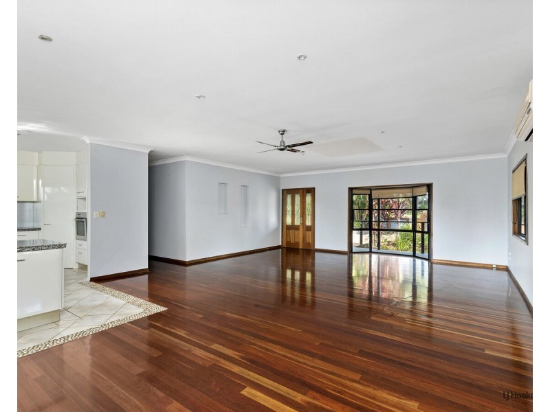 12 Kaffia Court, Elanora QLD 4221