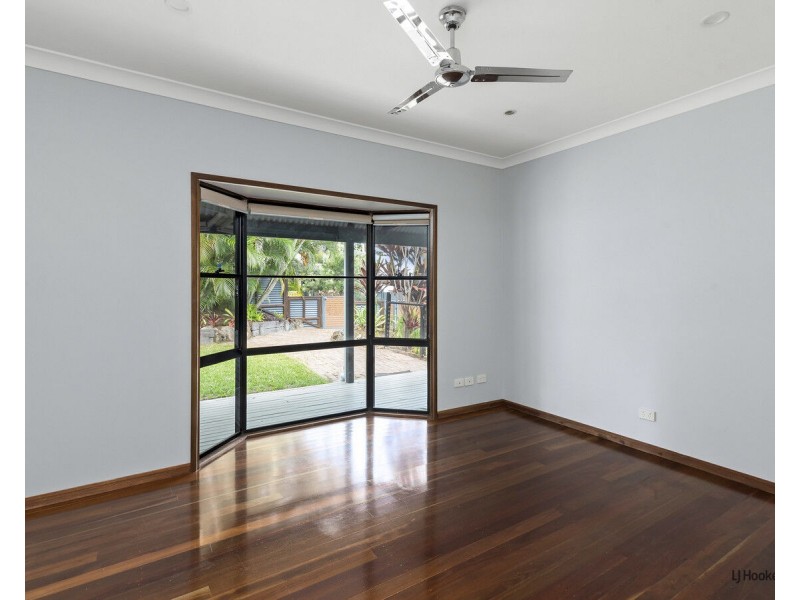 12 Kaffia Court, Elanora QLD 4221