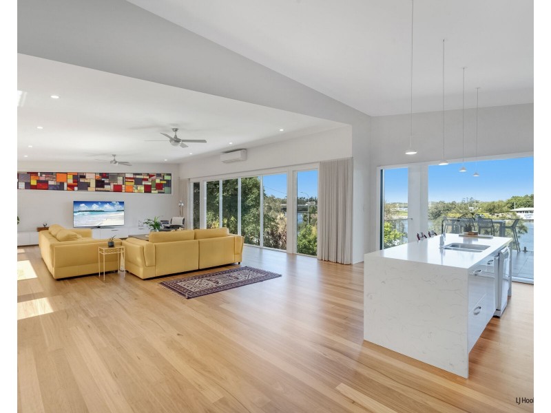 15 Kennedy Drive, Tweed Heads NSW 2485