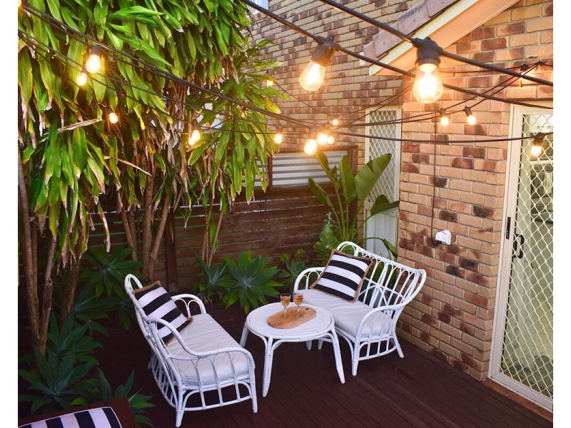 1/4 Twenty Sixth Avenue, Palm Beach QLD 4221