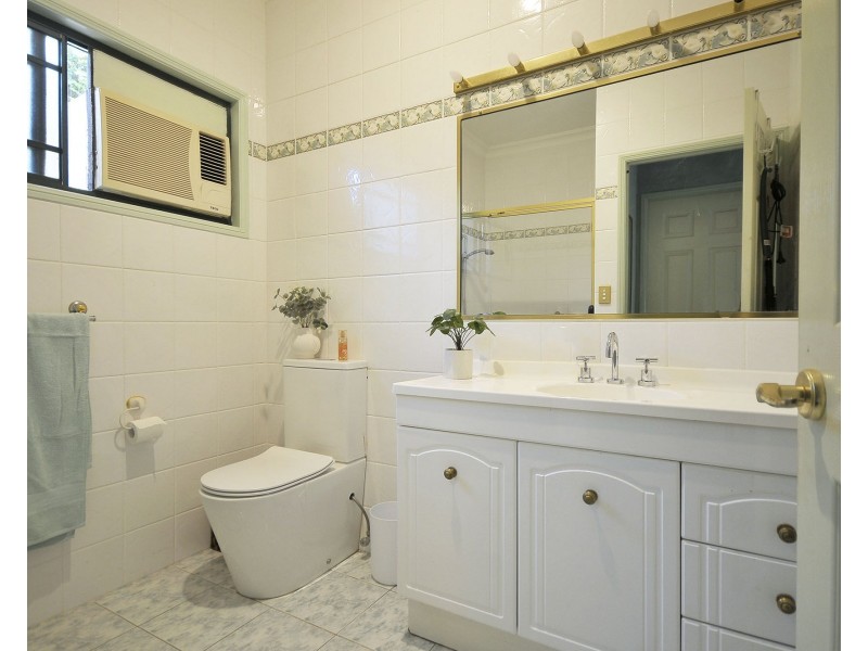 50 Dungogie Drive, Tallebudgera QLD 4228