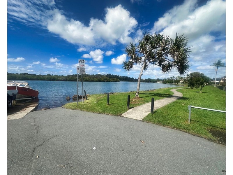 2/1 Jacaranda Avenue, Tweed Heads West NSW 2485