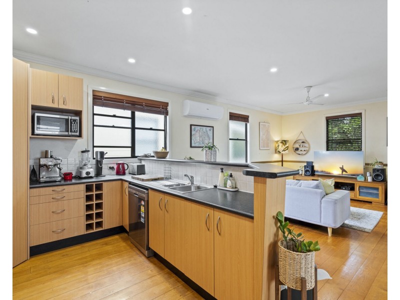 22 Gladstone Street, Coorparoo QLD 4151