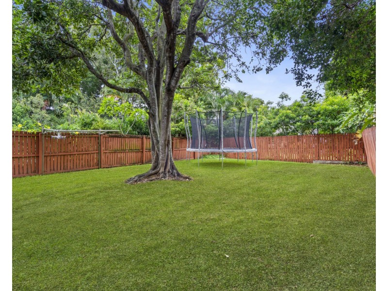 22 Gladstone Street, Coorparoo QLD 4151