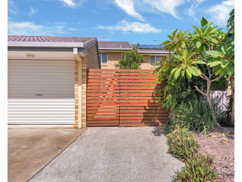 2/1 Pontoon Place, Varsity Lakes QLD 4227