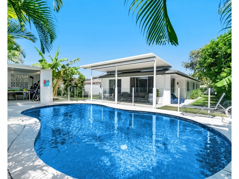 37 Tatha Avenue, Palm Beach QLD 4221