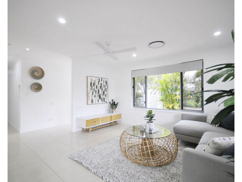 37 Tatha Avenue, Palm Beach QLD 4221