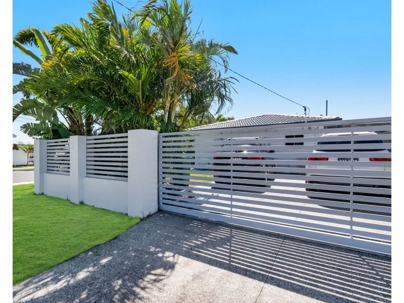 37 Tatha Avenue, Palm Beach QLD 4221