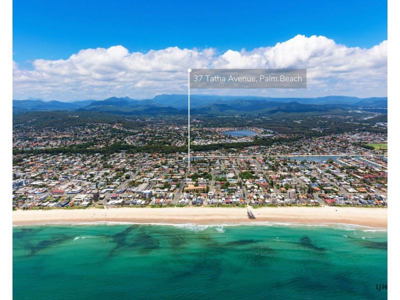 37 Tatha Avenue, Palm Beach QLD 4221