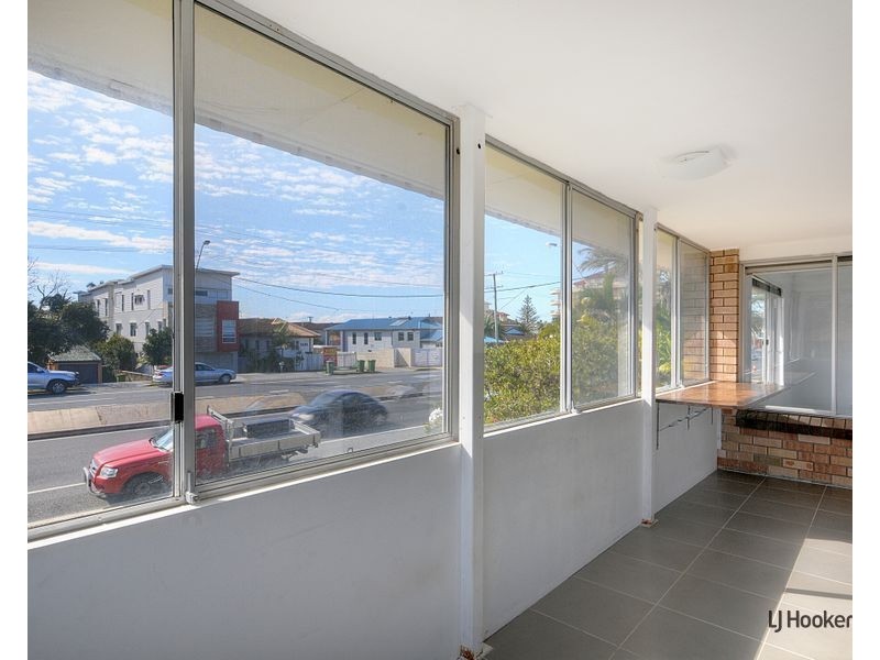 4/2 Twenty Sixth Avenue, Palm Beach QLD 4221