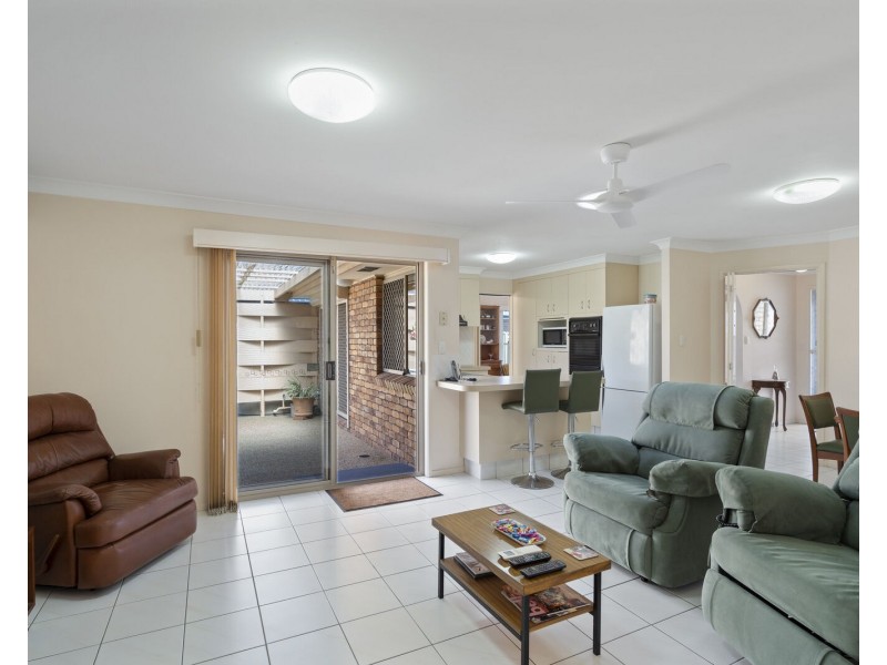 245 Nineteenth Avenue, Elanora QLD 4221