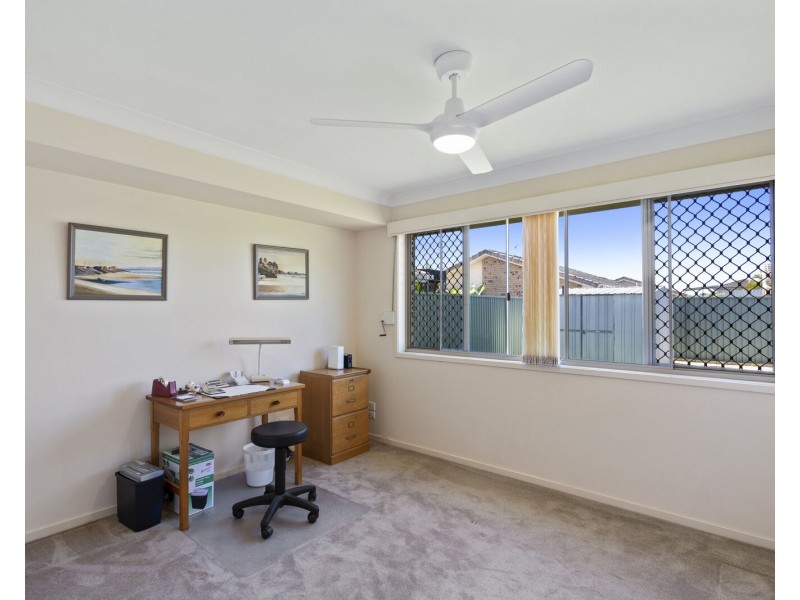 245 Nineteenth Avenue, Elanora QLD 4221