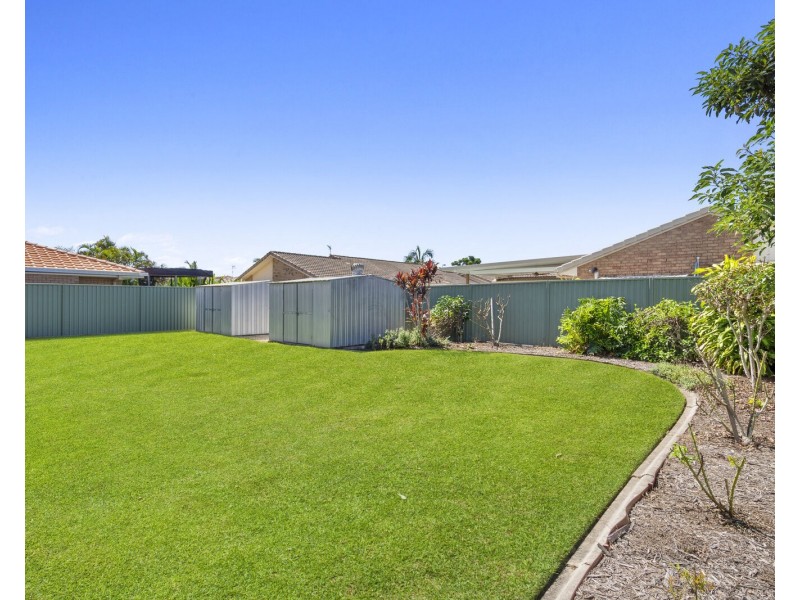 245 Nineteenth Avenue, Elanora QLD 4221