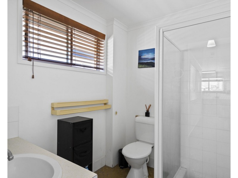 2/11 Fifteenth Avenue, Palm Beach QLD 4221