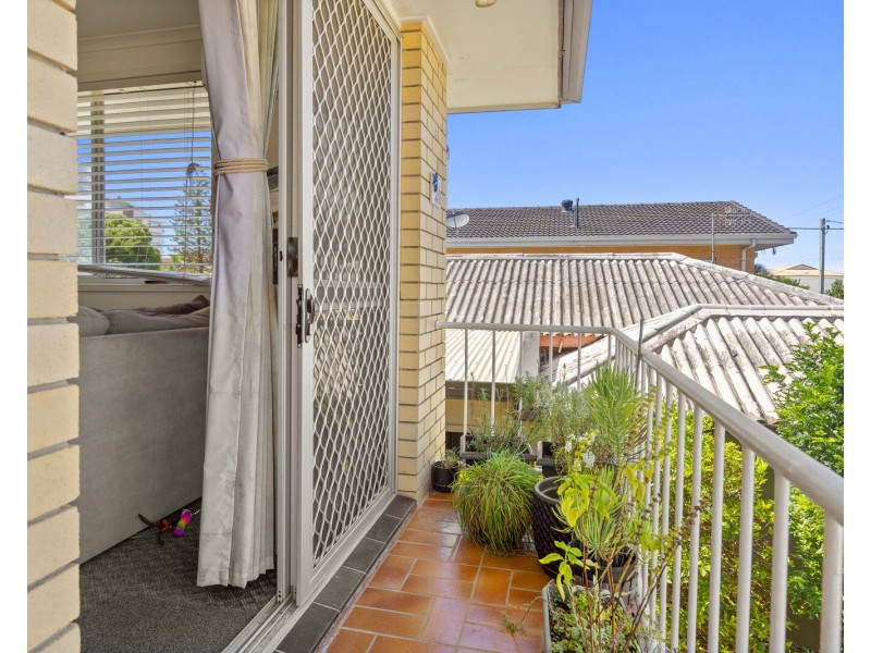 2/11 Fifteenth Avenue, Palm Beach QLD 4221