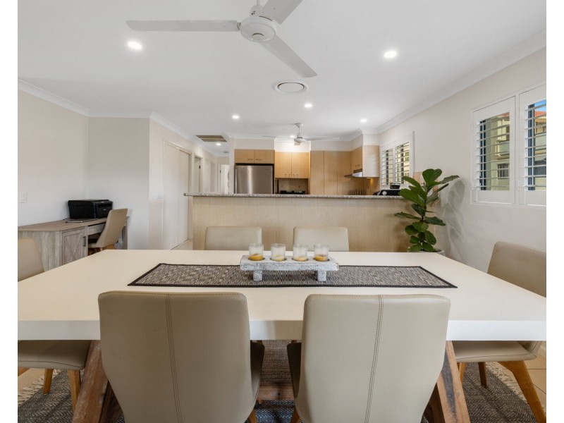 8/33 Dixon Street, Coolangatta QLD 4225