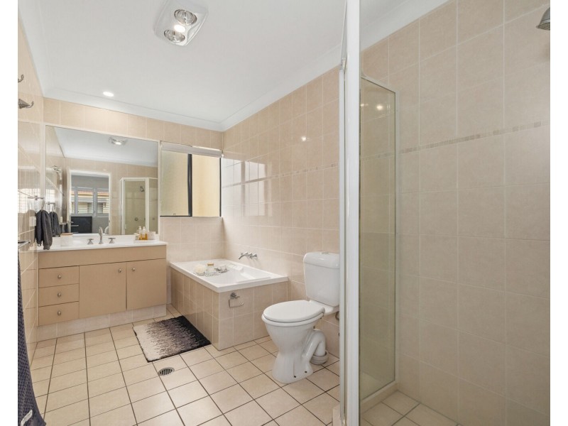 8/33 Dixon Street, Coolangatta QLD 4225