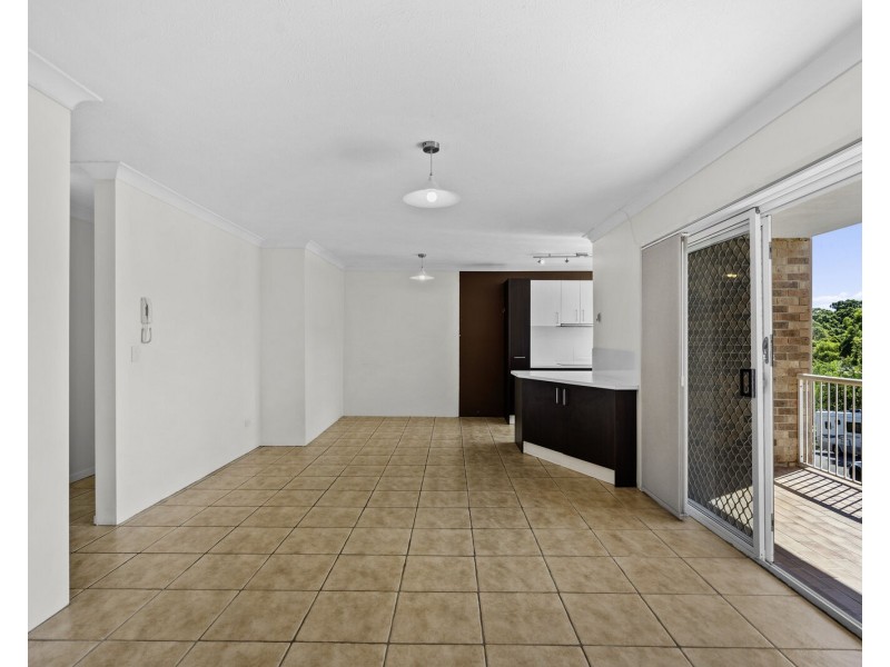 4/4 Clancy Court, Tugun QLD 4224
