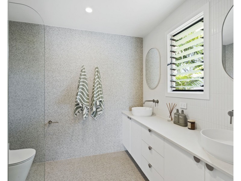 3 Rottnest Court, Elanora QLD 4221