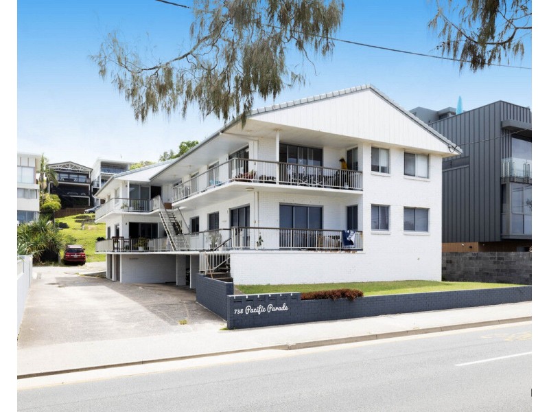 2/738 Pacific Parade, Currumbin QLD 4223