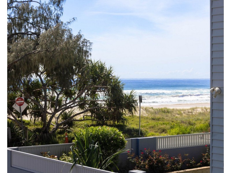 2/738 Pacific Parade, Currumbin QLD 4223