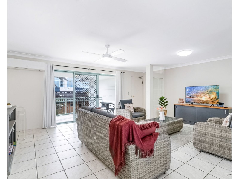 13/261-263 Golden Four Drive, Bilinga QLD 4225