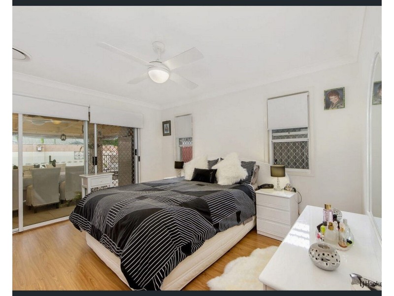 4 Casablanca Court, Burleigh Waters QLD 4220