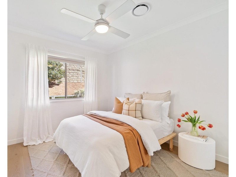 32 Sapphire Place, Elanora QLD 4221