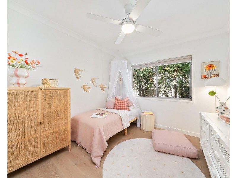 32 Sapphire Place, Elanora QLD 4221