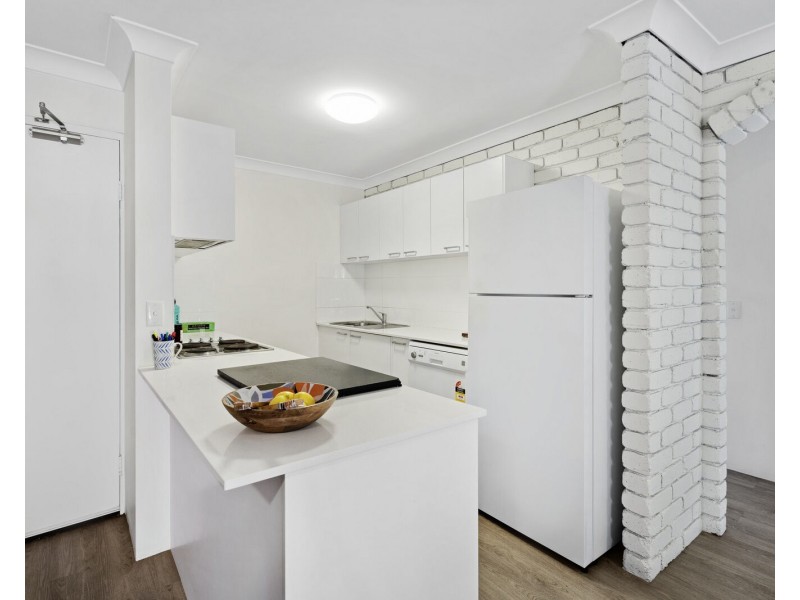 10/4 Rolan Court, Palm Beach QLD 4221