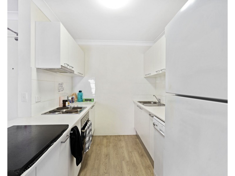 10/4 Rolan Court, Palm Beach QLD 4221