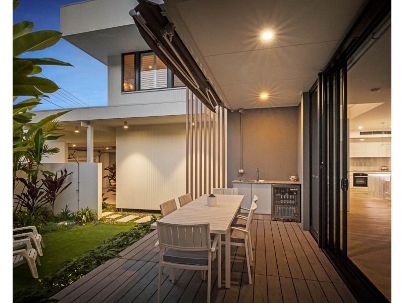 22 Tawarri Cr, Burleigh Heads QLD 4220