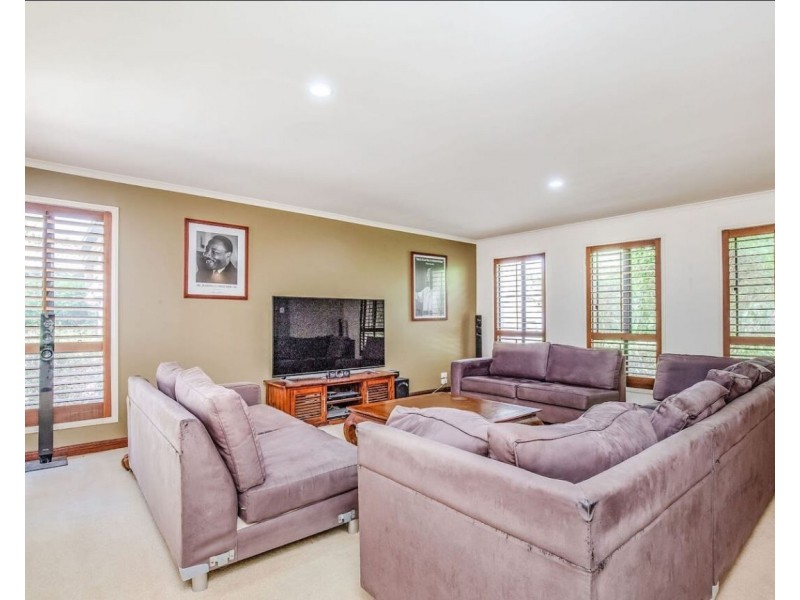 5 Lanai Drive, Burleigh Waters QLD 4220