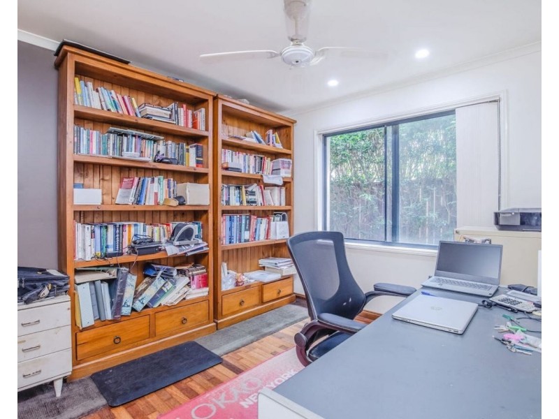 5 Lanai Drive, Burleigh Waters QLD 4220